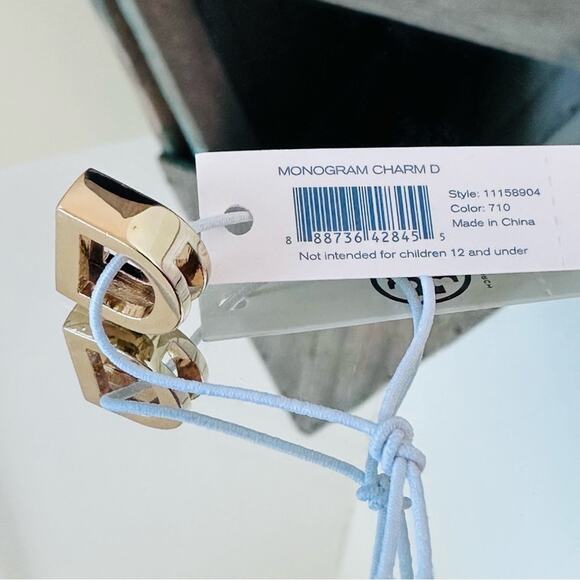 Tory Burch- Monogram “D” initial charm, NWT - Picture 5 of 5